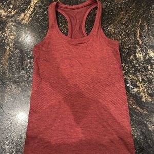 Lululemon tank